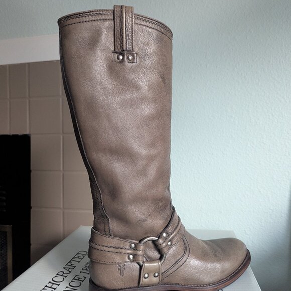 Frye Boots Size 7.5  Tall Maxine Trapunto Harness Gray All-Leather - Picture 13 of 16